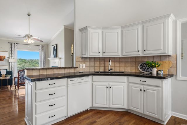 104 Waterfront Court, Hot Springs, AR 71913
