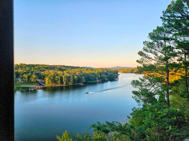 104 Waterfront Court, Hot Springs, AR 71913