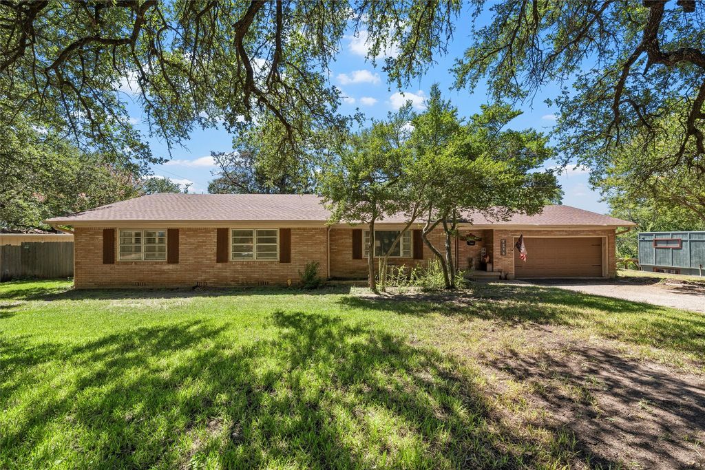 1116 Cliffview Road, Waco, TX 76710