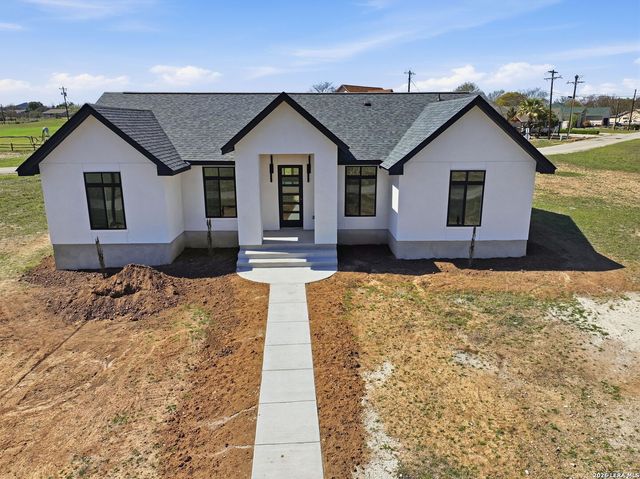 340 Spring Creek, Bandera, TX 78003