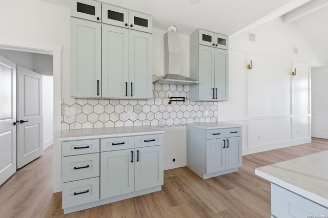 340 Spring Creek, Bandera, TX 78003