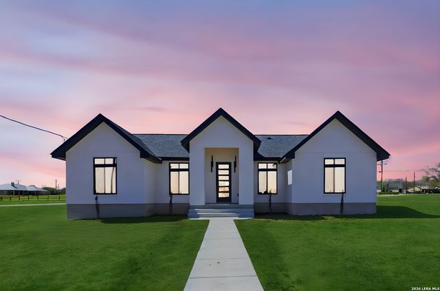 340 Spring Creek, Bandera, TX 78003