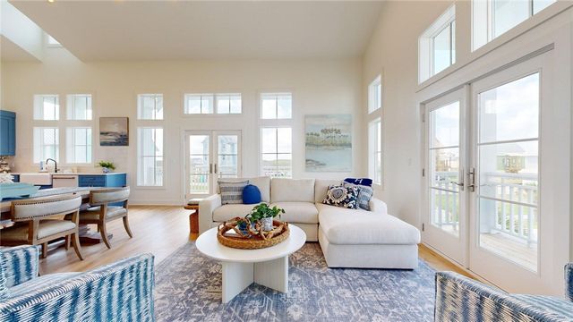 529 Sunrise Ave, Port Aransas, TX 78373