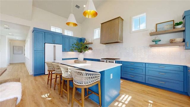 529 Sunrise Ave, Port Aransas, TX 78373