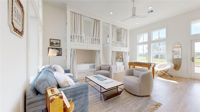 529 Sunrise Ave, Port Aransas, TX 78373