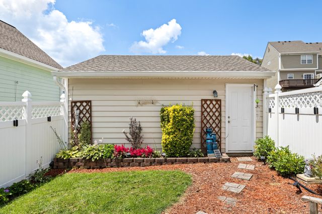 7834 Heaton Way, Nashville, TN 37211