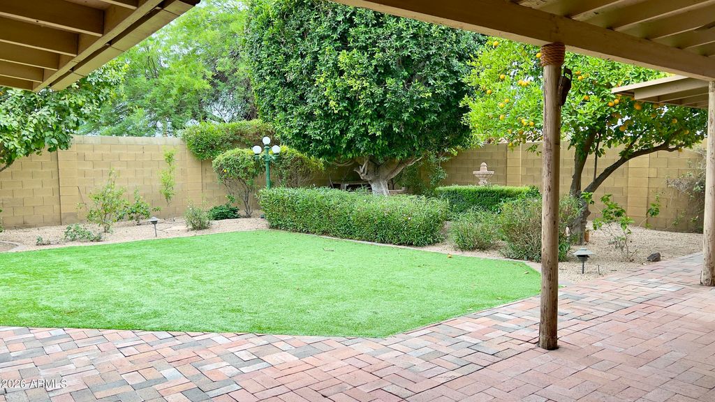 Image 48 of property listing at 801 W MICHELLE Drive, Phoenix, AZ 85023