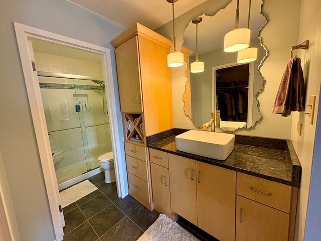 5806A Wolf Road 4, Western Springs, IL 60558