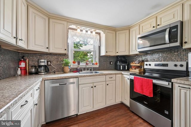 101 MOODS RD, Mullica Hill, NJ 08062