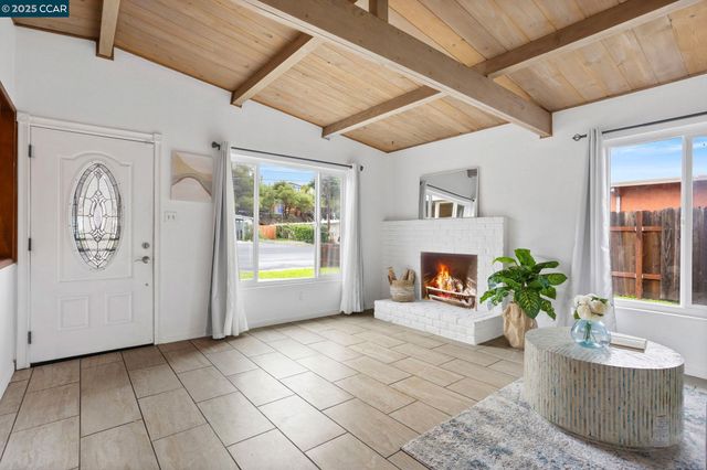 1148 Marlesta Rd, Pinole, CA 94564