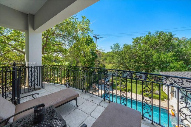 3916 Granada Blvd, Coral Gables, FL 33134