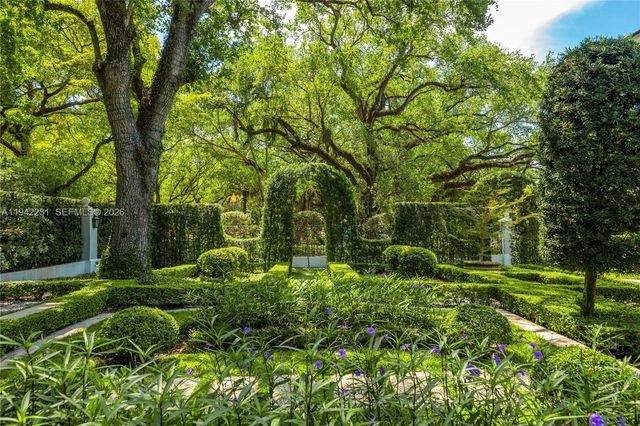 3916 Granada Blvd, Coral Gables, FL 33134