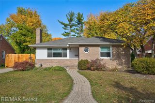 3102 Woodslee Drive, Royal Oak, MI 48073