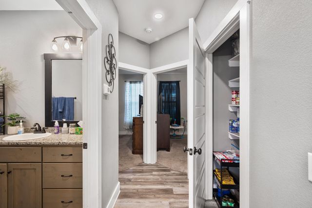 1704 Susan Place, Neosho, MO 64850