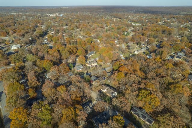 1704 Susan Place, Neosho, MO 64850