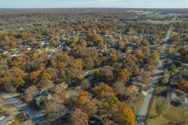 1704 Susan Place, Neosho, MO 64850