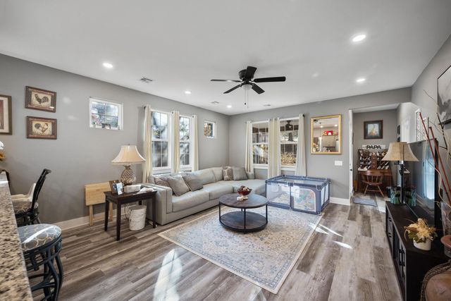 1704 Susan Place, Neosho, MO 64850