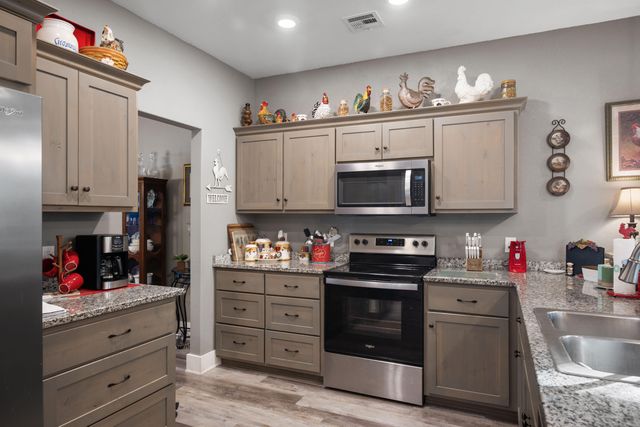 1704 Susan Place, Neosho, MO 64850