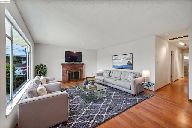 4054 Milton Ave, Castro Valley, CA 94546