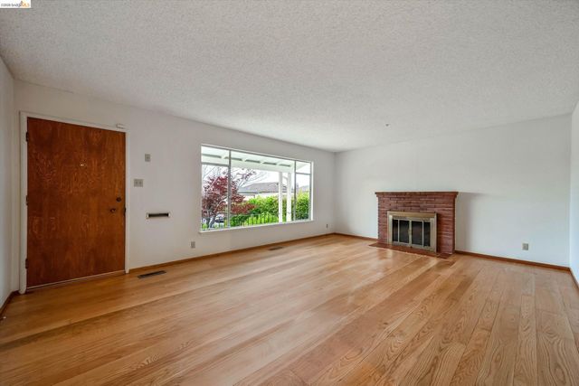 4054 Milton Ave, Castro Valley, CA 94546