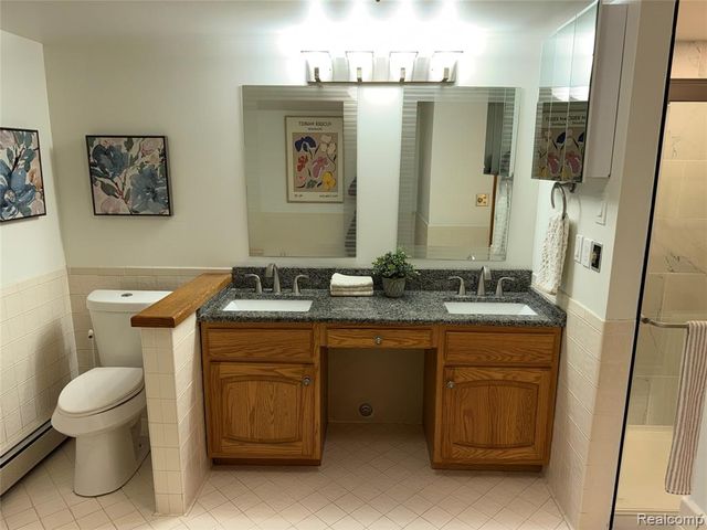 23211 Glenbrook Street, Saint Clair Shores, MI 48082