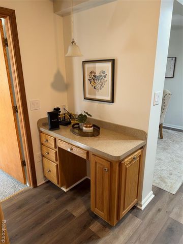 23211 Glenbrook Street, Saint Clair Shores, MI 48082