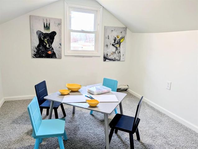 23211 Glenbrook Street, Saint Clair Shores, MI 48082