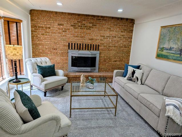 23211 Glenbrook Street, Saint Clair Shores, MI 48082