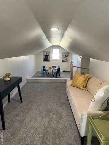 23211 Glenbrook Street, Saint Clair Shores, MI 48082