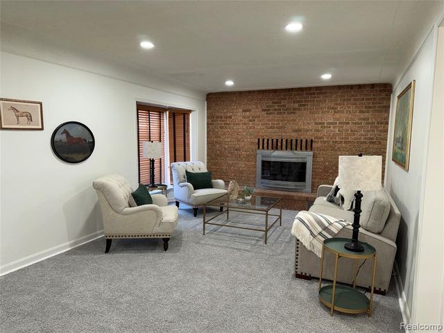 23211 Glenbrook Street, Saint Clair Shores, MI 48082