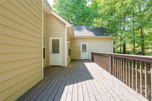 149 Walnut Ridge Drive, Hoschton, GA 30548