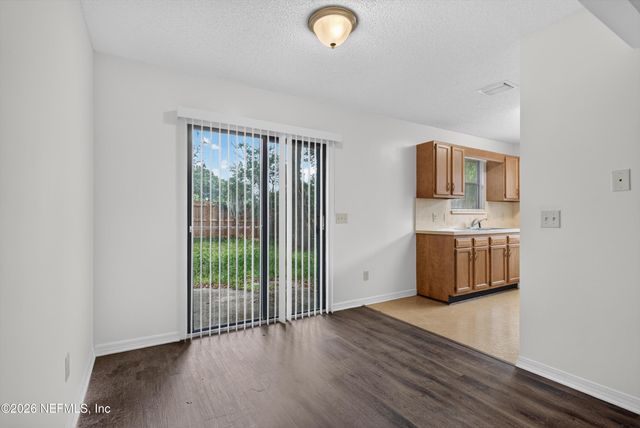 1445 CLASSIC OAK Road W, Jacksonville, FL 32225