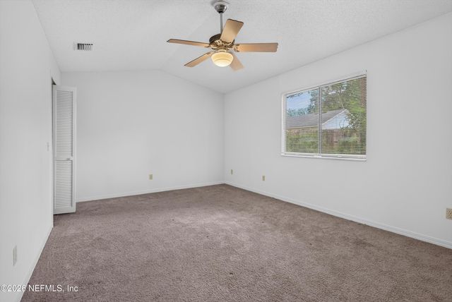 1445 CLASSIC OAK Road W, Jacksonville, FL 32225