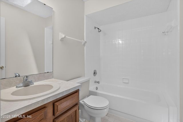 1445 CLASSIC OAK Road W, Jacksonville, FL 32225