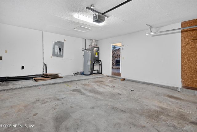 1445 CLASSIC OAK Road W, Jacksonville, FL 32225
