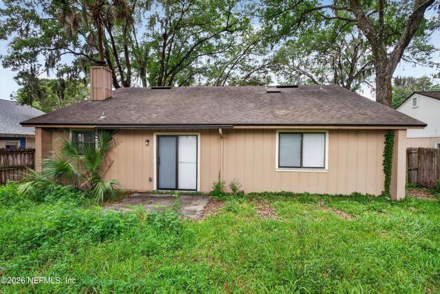 1445 CLASSIC OAK Road W, Jacksonville, FL 32225