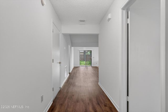 1445 CLASSIC OAK Road W, Jacksonville, FL 32225
