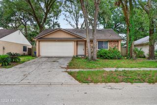 1445 CLASSIC OAK Road W, Jacksonville, FL 32225