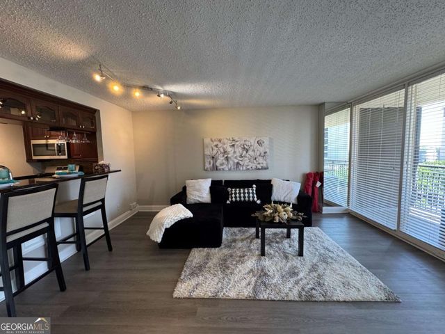 620 Peachtree Street NE 911, Atlanta, GA 30308