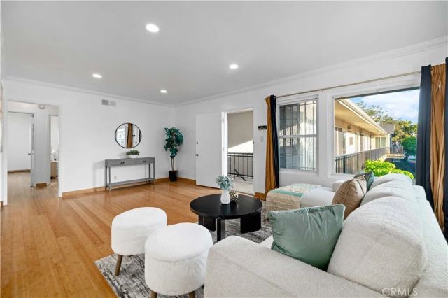 1227 E 1st 2F, Long Beach, CA 90802