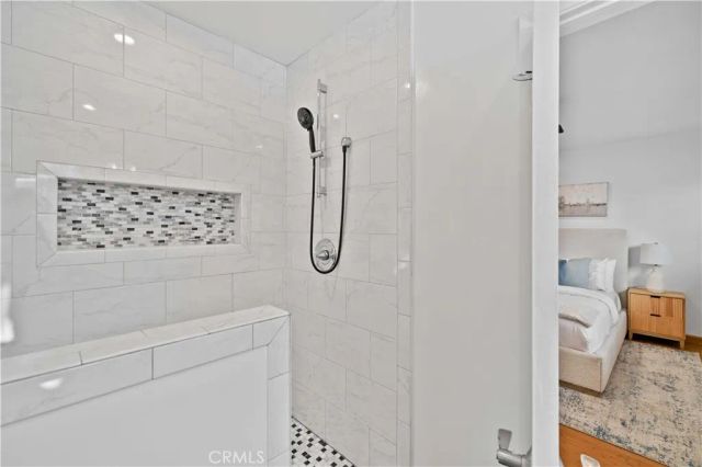 1227 E 1st 2F, Long Beach, CA 90802