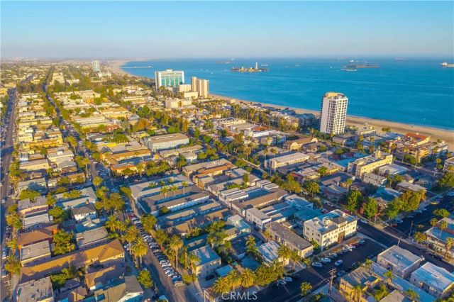 1227 E 1st 2F, Long Beach, CA 90802
