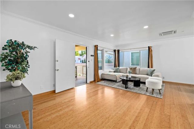 1227 E 1st 2F, Long Beach, CA 90802