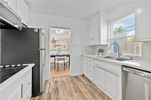 1227 E 1st 2F, Long Beach, CA 90802