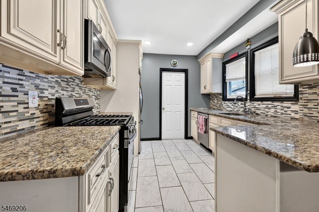 18 Randolph Rd, Plainfield City, NJ 07060