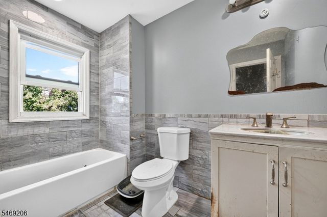 18 Randolph Rd, Plainfield City, NJ 07060