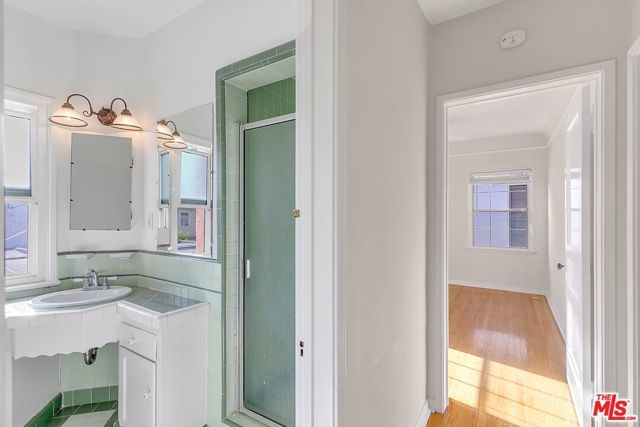 635 S Burnside Avenue, Los Angeles, CA 90036