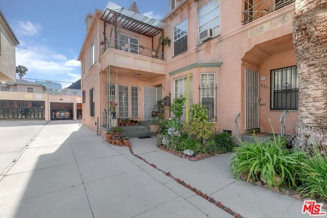 635 S Burnside Avenue, Los Angeles, CA 90036