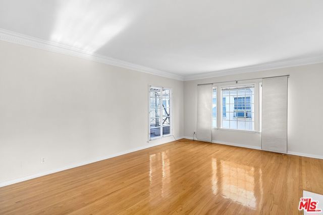 635 S Burnside Avenue, Los Angeles, CA 90036