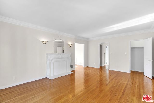 635 S Burnside Avenue, Los Angeles, CA 90036